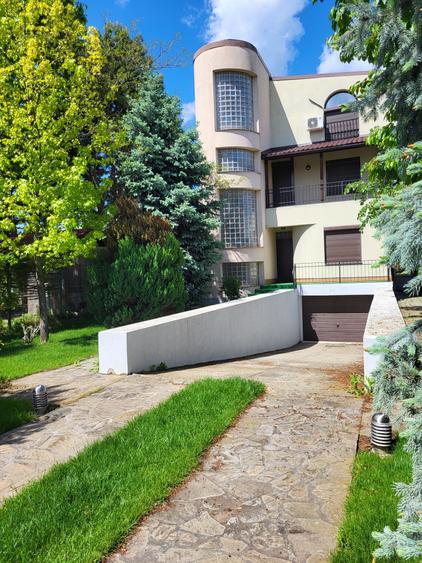 Casă individuală cu 6 camere cu Piscina în Snagov