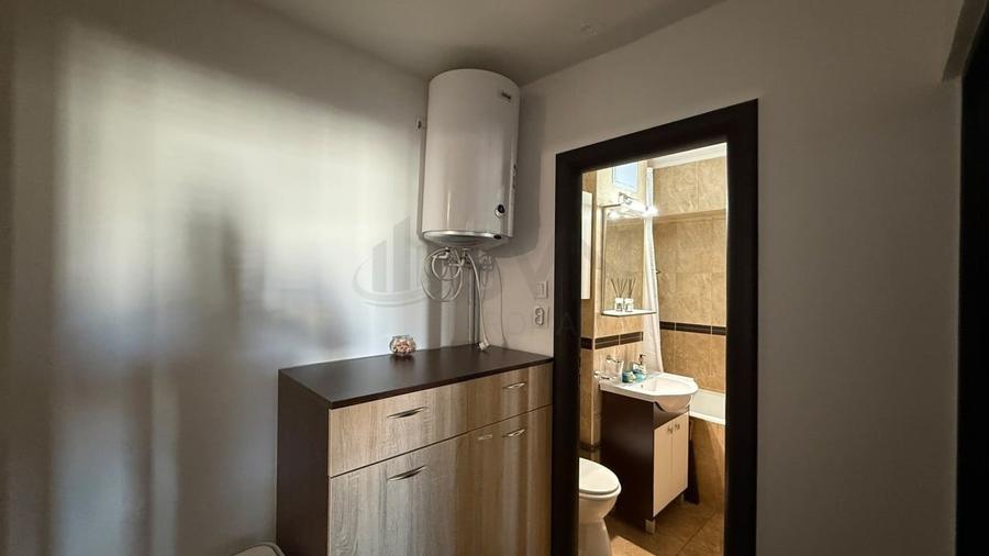 Apartament cu 3 camere decomandat, mobilat în Colentina