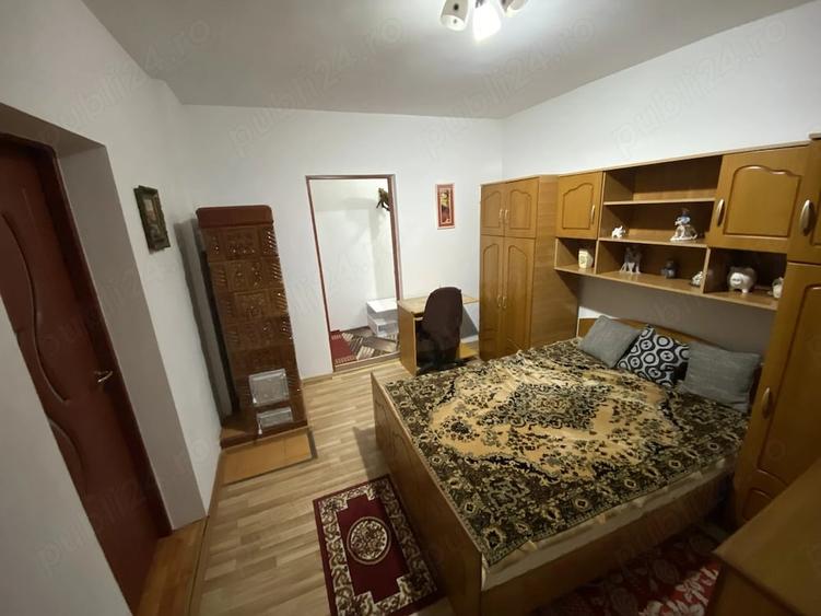 Casă cu 5 camere cu Teren 1000 Mp în Topoliceni