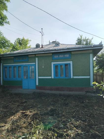 Casă cu 3 camere în Ștefănești