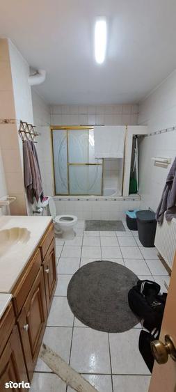 Casă cu Teren 731 Mp în Sud
