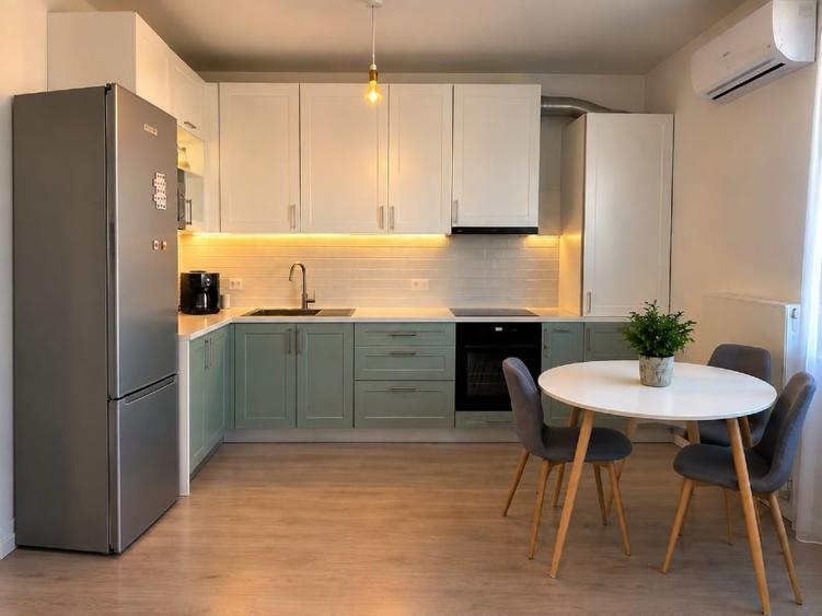 Apartament cu 3 camere decomandat, mobilat în Străulești