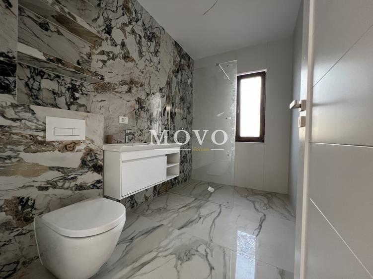 Duplex cu 5 camere cu Canalizare în Chișoda