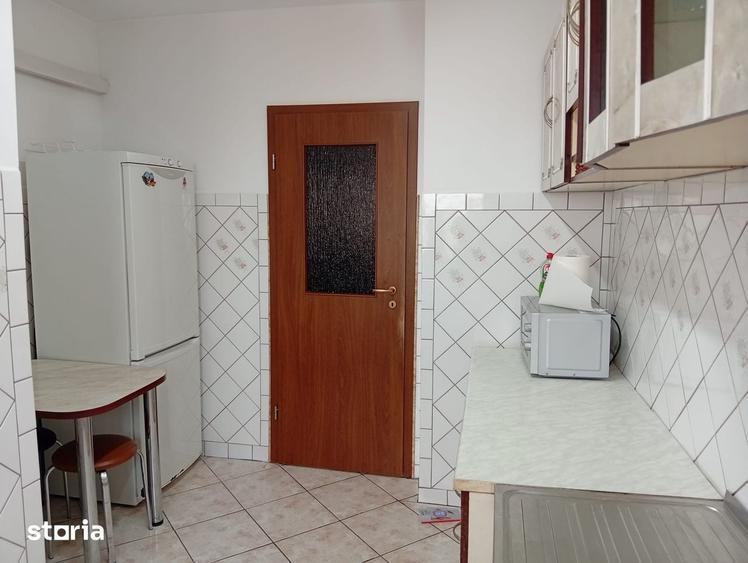 Apartament cu 2 camere decomandat în Intim