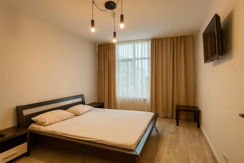 Apartament cu 2 camere decomandat, mobilat în Faleza Nord