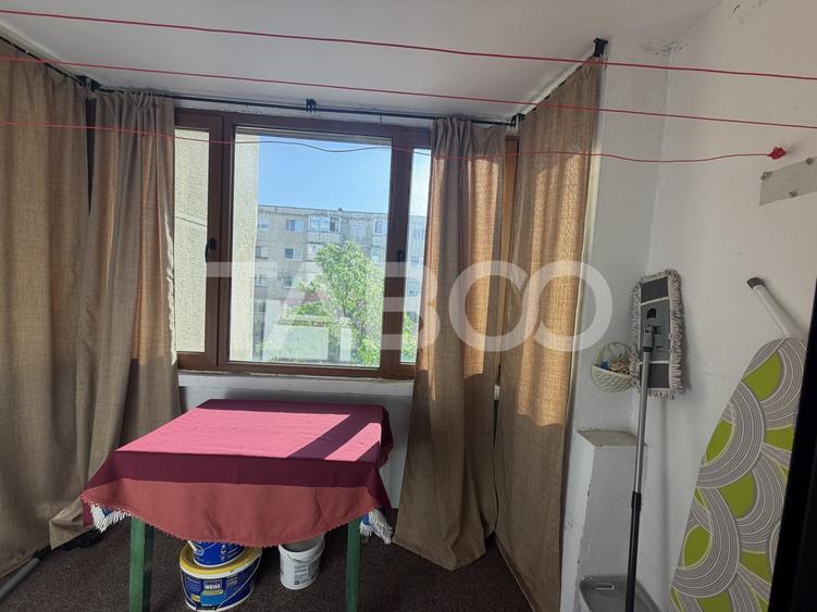 Apartament cu 3 camere decomandat, mobilat în Făgăraș