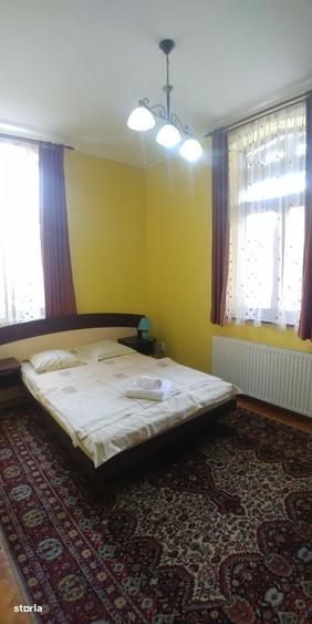 Casă cu 4 camere cu Teren 500 Mp în Central
