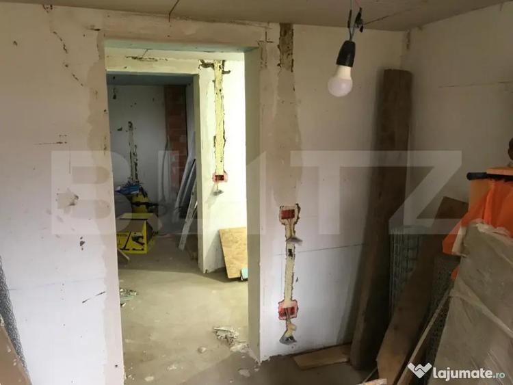 Casă cu 3 camere cu Teren 3400 Mp în Central