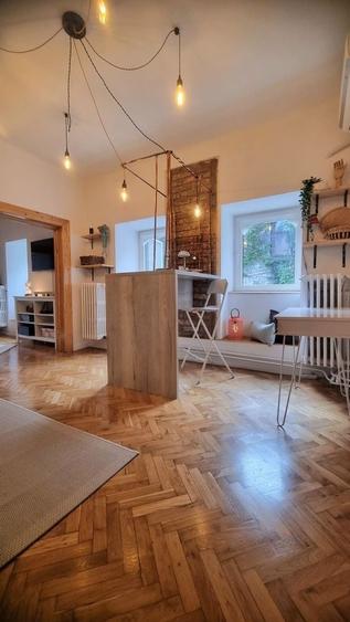 Apartament cu 2 camere semidecomandat în Cișmigiu