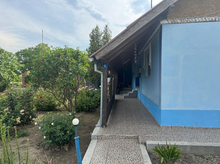 Casă cu 4 camere în Jurilovca