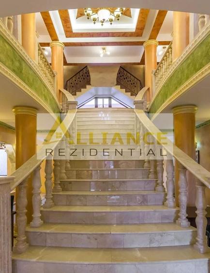 Casă individuală cu 22 camere cu Canalizare în Central