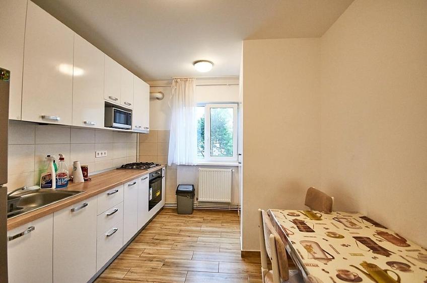 Apartament cu 2 camere decomandat în Zorilor