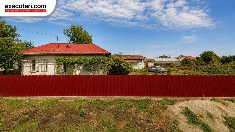 Casă individuală cu 3 camere cu Teren 1350 Mp în Cotorca