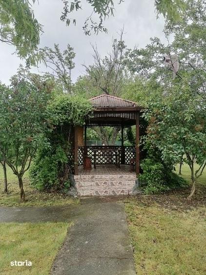 Casă cu 3 camere cu Teren 1450 Mp în Ghizdaru