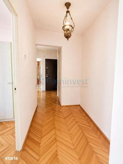 Apartament cu 3 camere decomandat în Decebal