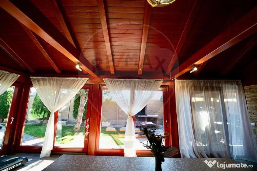 Casă cu 5 camere cu Teren 2687 Mp în Mădăras