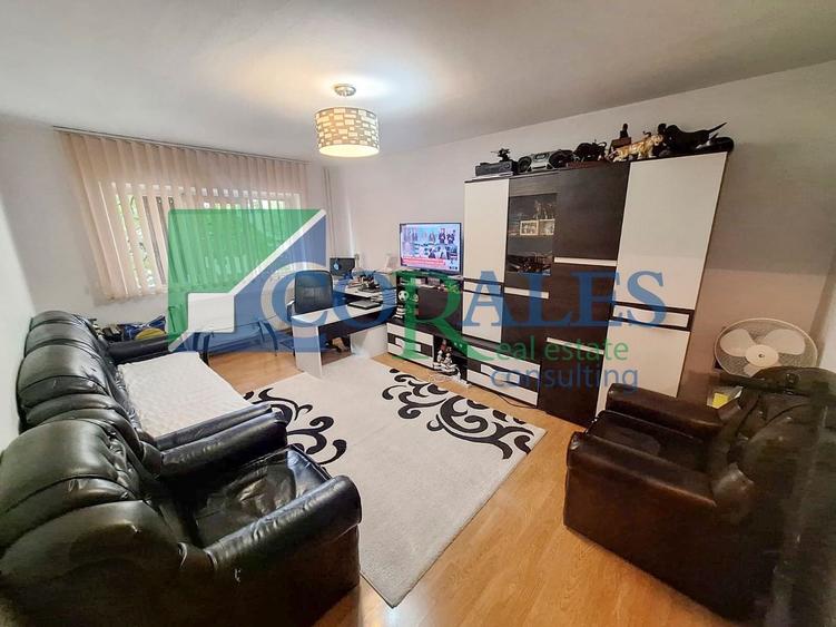 Apartament 3 camere, 2 Bai, Decomandat, 65 mp, Centrala proprie, Anvelopat - 1