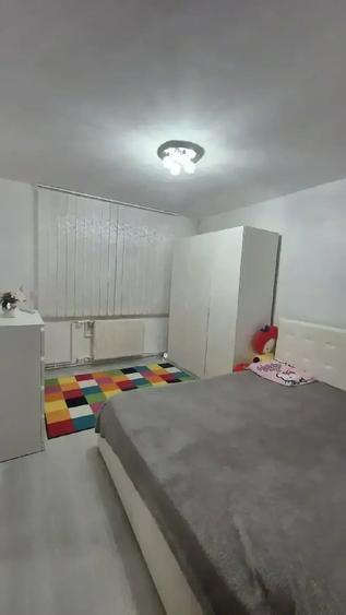 Apartament cu 4 camere decomandat în Crângași