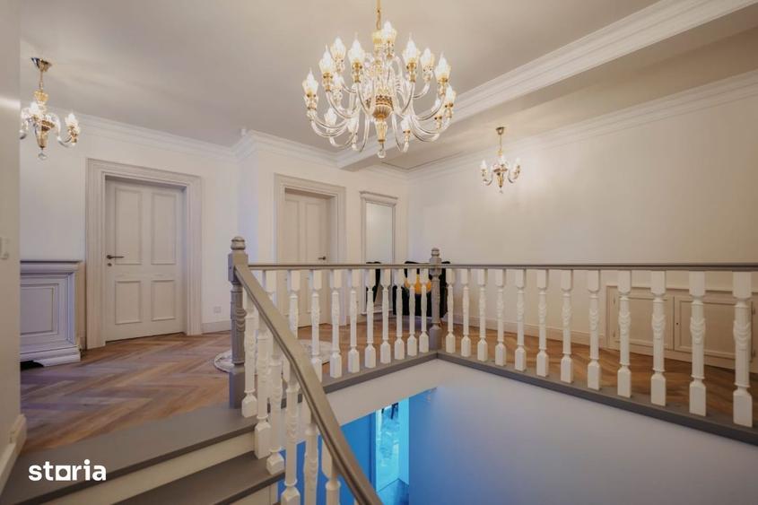 Casă cu 6 camere cu Teren 11880 Mp în Central