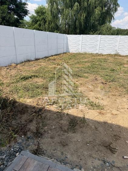 Duplex cu 4 camere cu Canalizare în Ghiroda