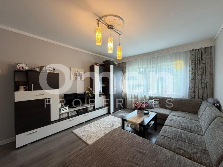 Apartament cu 3 camere decomandat, mobilat în Hotvon