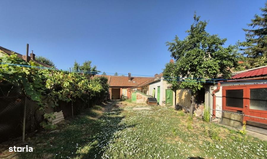 Casă cu 3 camere în Central