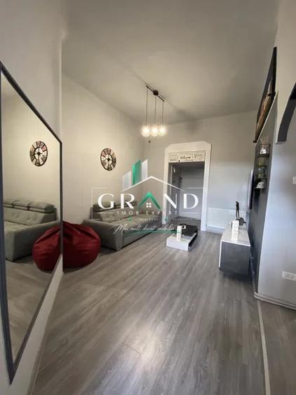 Apartament Ultracentral | 3 Camere | Living | Etaj 2 | Petfriendly - 1