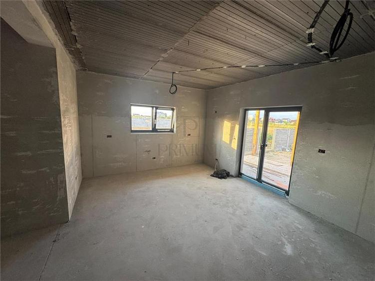 Duplex cu 3 camere cu Teren 342 Mp în Șag