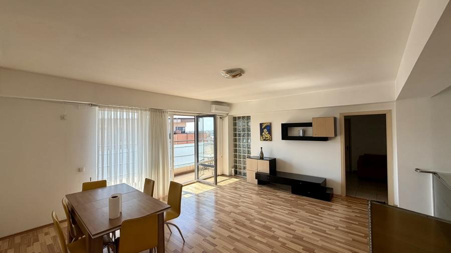 Apartament cu 4 camere decomandat în Voluntari
