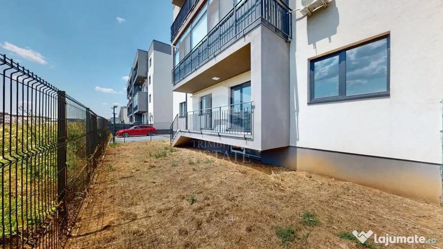 Apartament cu 3 camere semidecomandat în Dobroești