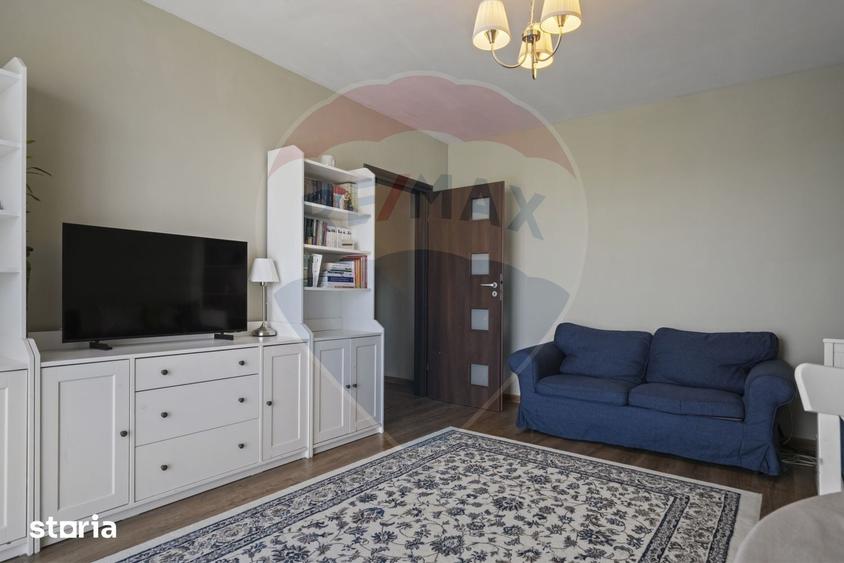 Apartament cu 2 camere decomandat în Roșu