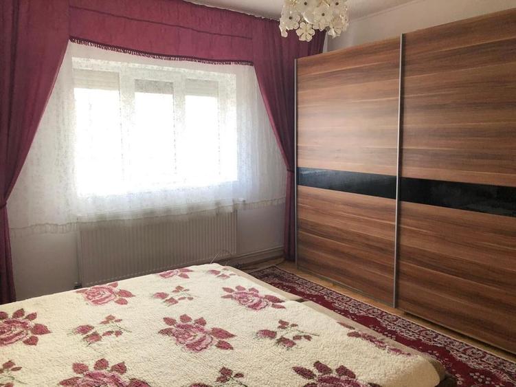 Apartament cu 3 camere în Girocului