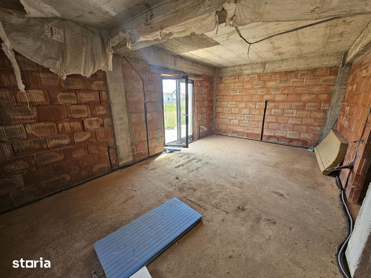 Casă cu 5 camere cu Teren 311 Mp în Central