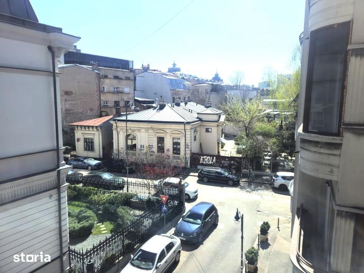 Apartament cu 3 camere în Calea Victoriei