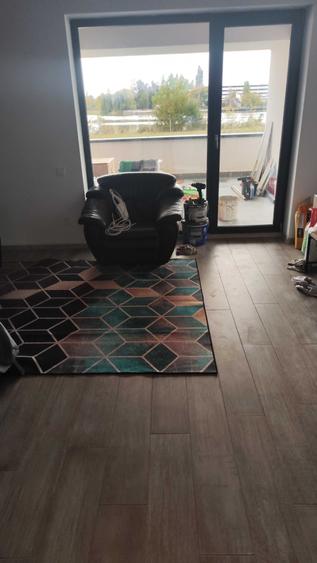 Apartament cu 2 camere semidecomandat în Străulești