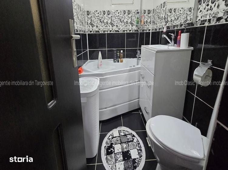 Apartament cu 3 camere decomandat în Micro 3
