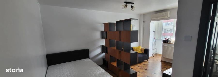 Garsonieră decomandată în Tineretului