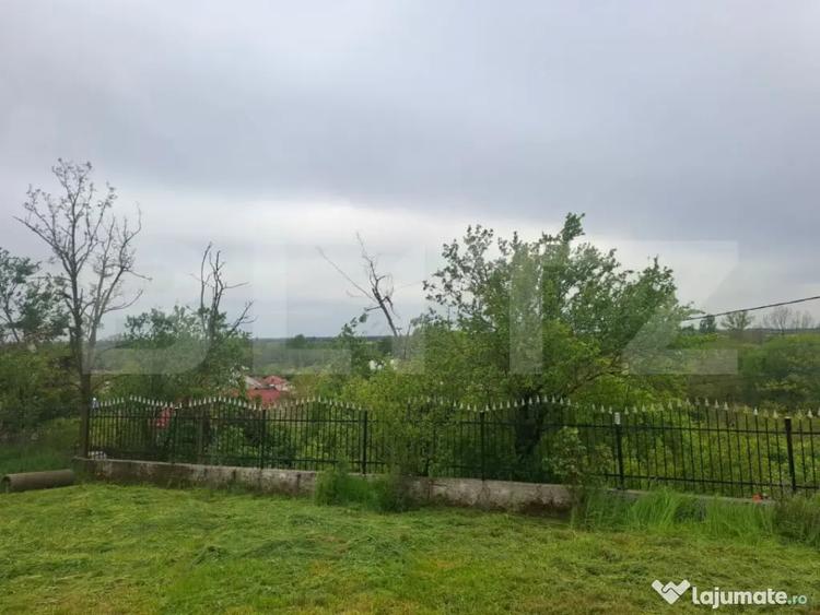 Casă cu 5 camere cu Teren 2300 Mp în Mătăsaru