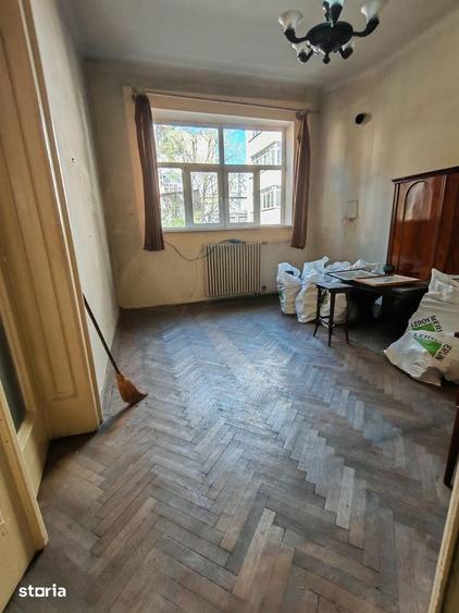 Apartament cu 4 camere în Cișmigiu