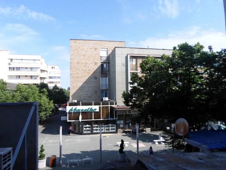 Apartament cu 3 camere semidecomandat în Ultracentral