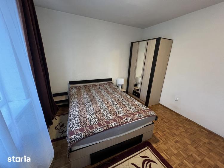 Apartament cu 3 camere decomandat în Calea Dumbrăvii