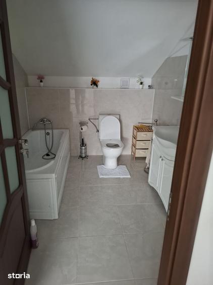Casă cu 7 camere cu Teren 516 Mp în Cumpăna