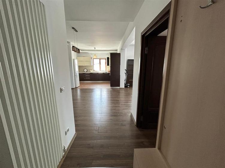 Apartament cu 3 camere decomandat, mobilat în Nord