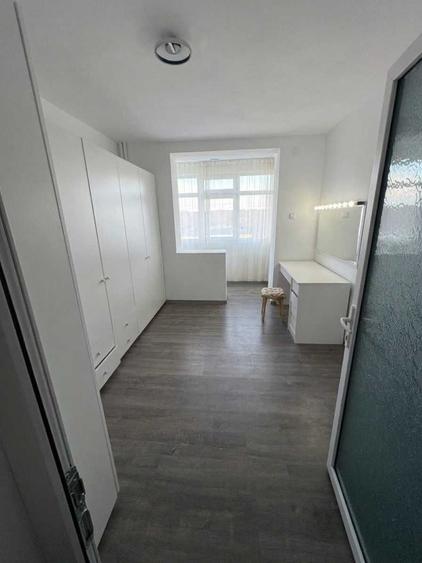 Apartament cu 3 camere semidecomandat în Trivale
