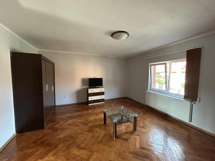 Apartamente de închiriat la casă, 2 camere, 70 mp, curte comună, Sighișoara - 10