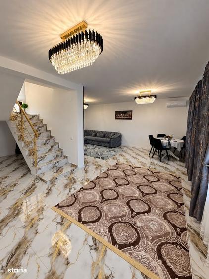Casă cu 4 camere cu Teren 230 Mp în Central