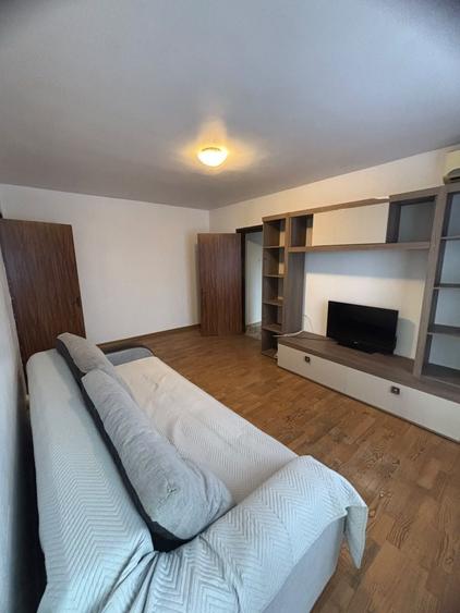 Apartament cu 2 camere semidecomandat în Bucureștii Noi