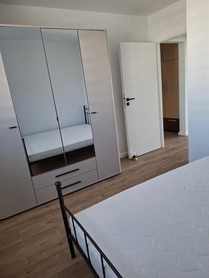 Inchiriez apartament zona Piata Marasti - 5