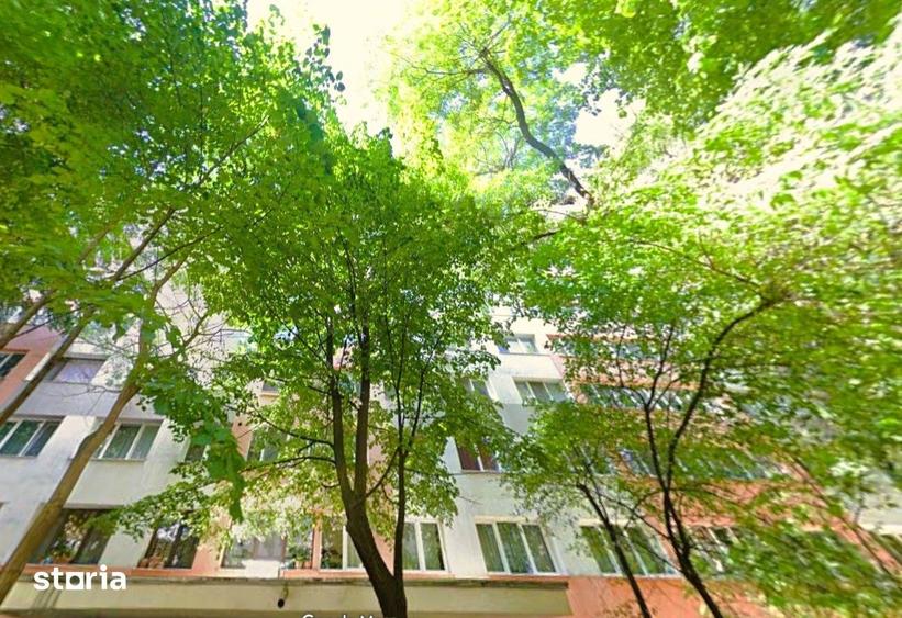 Apartament cu 2 camere semidecomandat în Iancului