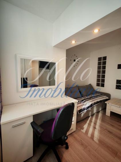 Apartament cu 3 camere decomandat în Florești